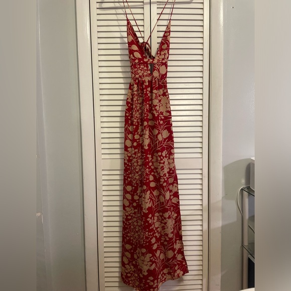 Fortunate One Maxi Dress. Size Small. Red pattern - Picture 5 of 11